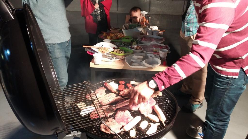D.H Sinchon Guesthouse Seoul Ngoại thất bức ảnh