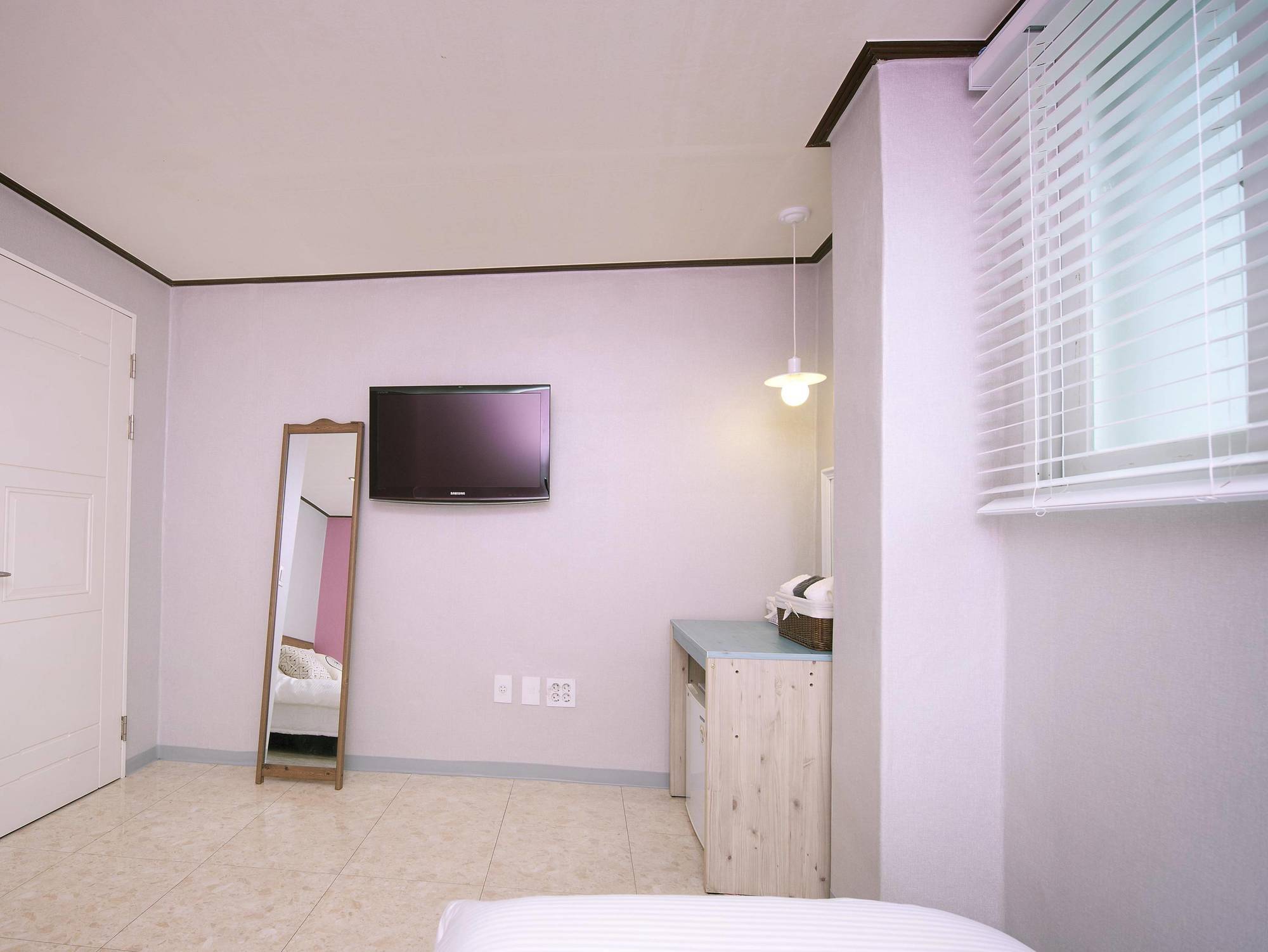 D.H Sinchon Guesthouse Seoul Ngoại thất bức ảnh